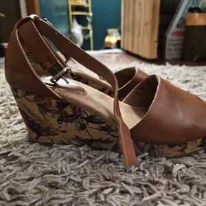 Style & Co. Tan Floral Wedges